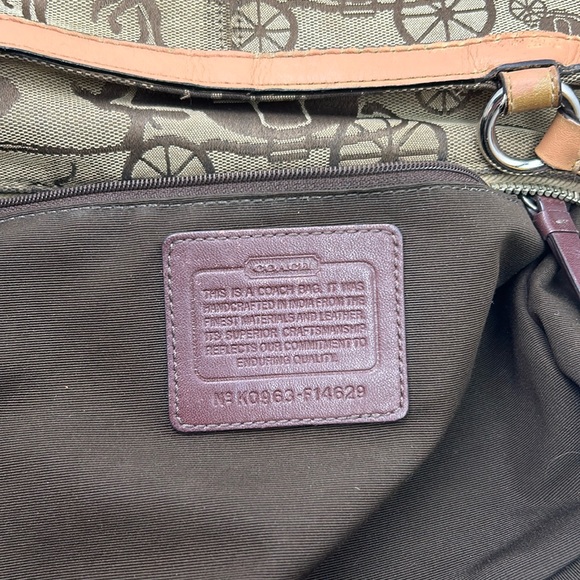 Authentic Coach horse and carriage print canvas bag - Picture 9 of 16